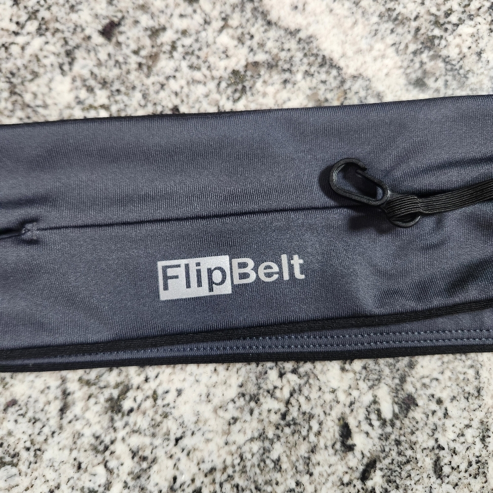 FlipBelt Flip Belt - Running Belt - Carbon - Medium